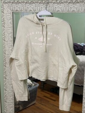 Sunkissed Coconut | Cream Cropped Hoodie with 'Ocean State of Mind' Graphic